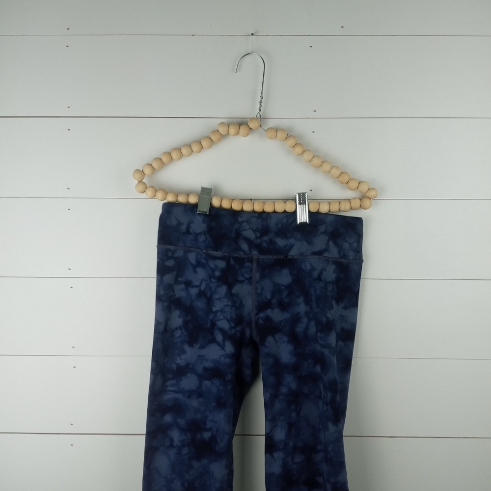 Athleta Girl girls size 14 blue with tie dye pattern capri leggings drawstring